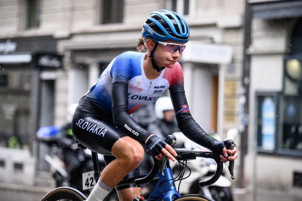 Podobne zač&iacute;nal aj Peter Sagan. Vikt&oacute;ria Chladoňov&aacute; je jeden z najv&auml;č&scaron;&iacute;ch mlad&yacute;ch talentov v profesion&aacute;lnom pelot&oacute;ne pre rok 2025