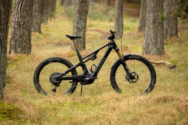 Canyon varuje majiteľov elektrobicyklov Spectral:ON CF and CFR a Torque:ON CF, pred rizikom požiaru