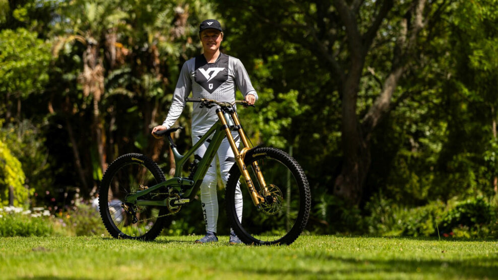 Kasper Woolley sa presúva z disciplíny enduro do zjazdu