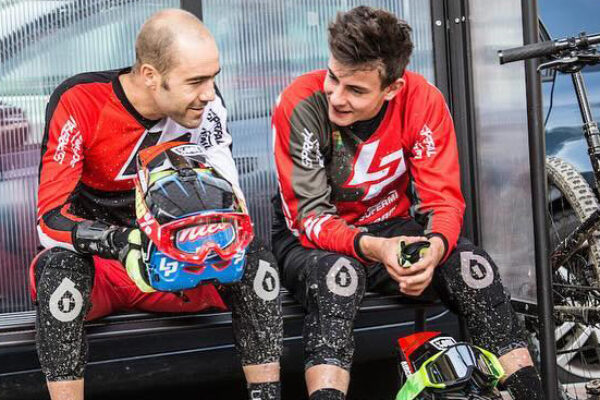 Enduro pretekár Adrien Dailly opúšta Lapierre Zipp Collective