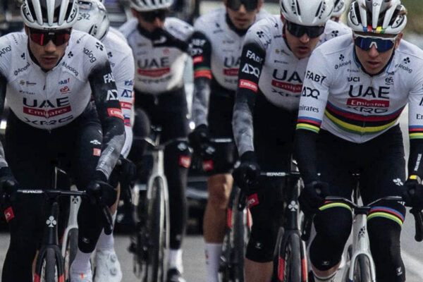Tím Tadeja Pogačara sa v roku 2025 premenuje na UAE Team Emirates – XRG