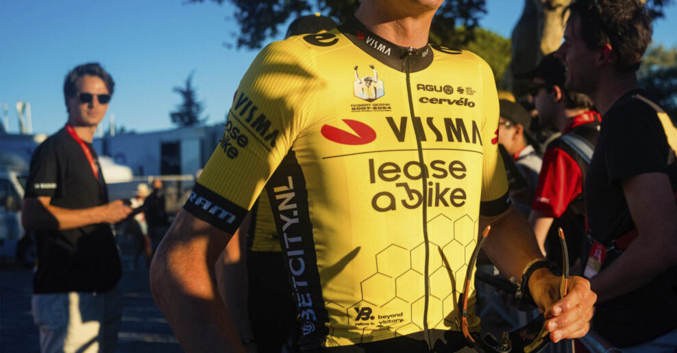 Tím Visma-Lease a Bike po šiestich rokoch ukončil spoluprácu so sponzorom oblečenia AGU