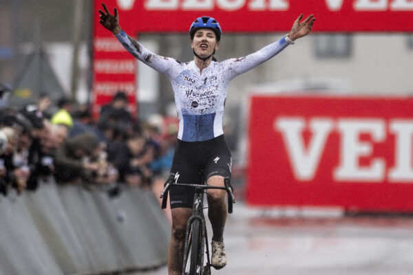 Marie Schreiber predviedla sólo od štartu až do cieľa a vyhrala preteky Svetového pohára v Hulste