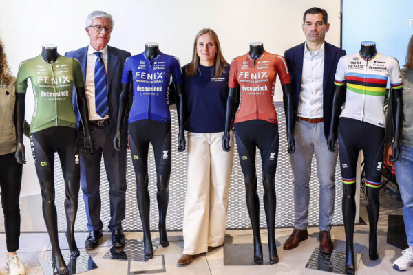 Annemiek van Vleuten sa vracia do profesionálnej cyklistiky ako mentorka v tíme Fenix-Deceuninck