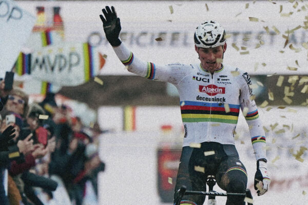 Mathieu van der Poel vyhral už piate cyklokrosové preteky za sebou, tentokrát dominoval na Svetovom pohári v Besancone