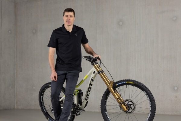 Benoît Coulanges bude v sezóne 2025 jazdiť za SCOTT DH Factory Racing