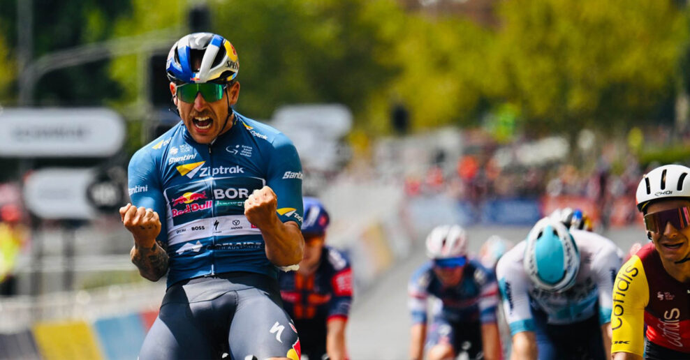 Sam Welsford zv&iacute;ťazil aj v treťom &scaron;printe na Tour Down Under, Jhonatan Narv&aacute;ez vyhral celkov&eacute; hodnotenie