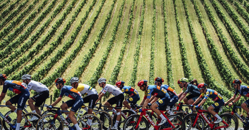 Kto štartuje na Tour Down Under 2025 a kto sú najväčší favoriti? (štartová listina, detaily etáp)