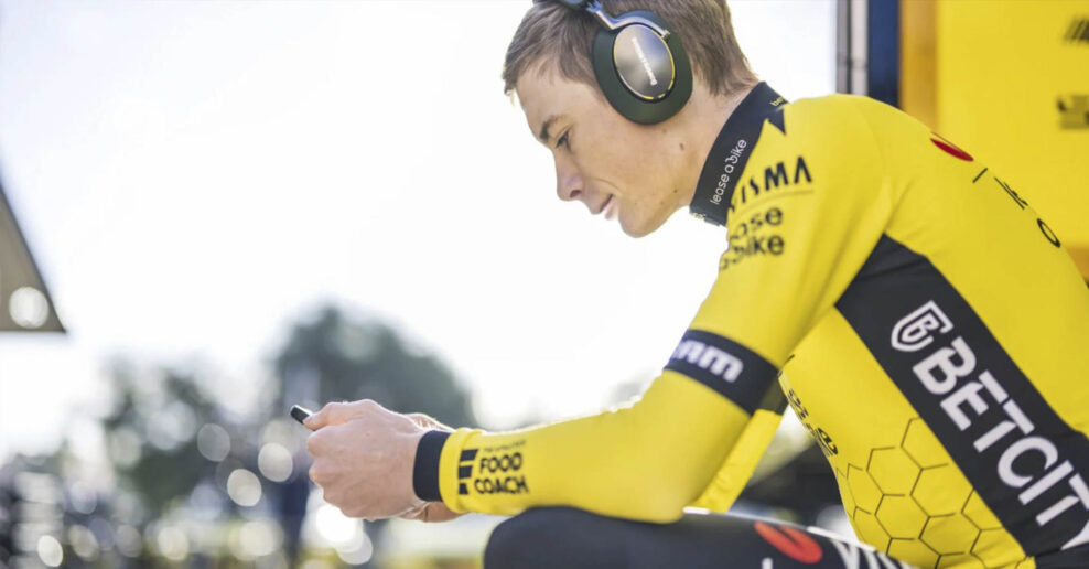 Tím Visma-Lease a Bike oznámil partnera pre slúchadlá Bowers & Wilkins