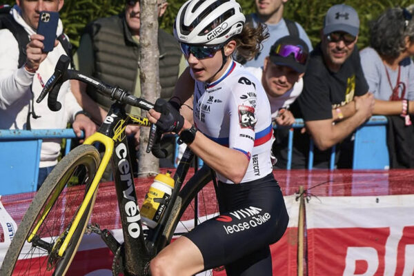 Vikt&oacute;ria Chladoňov&aacute; predbehla cez 30 pretek&aacute;rok a po skvelom v&yacute;kone skončila desiata na Svetovom poh&aacute;ri v Benidorme