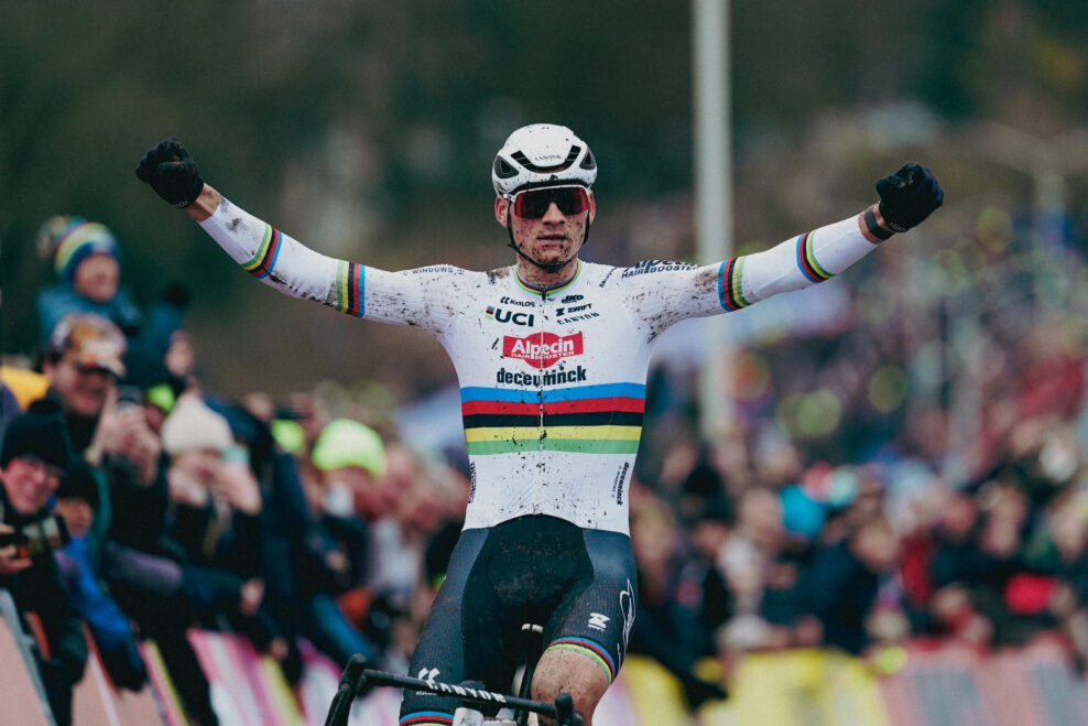 Mathieu van der Poel pred sez&oacute;nnou premi&eacute;rou v cyklokrose: Ja s&aacute;m si nastavujem latku vysoko. C&iacute;tim sa pripraven&yacute;