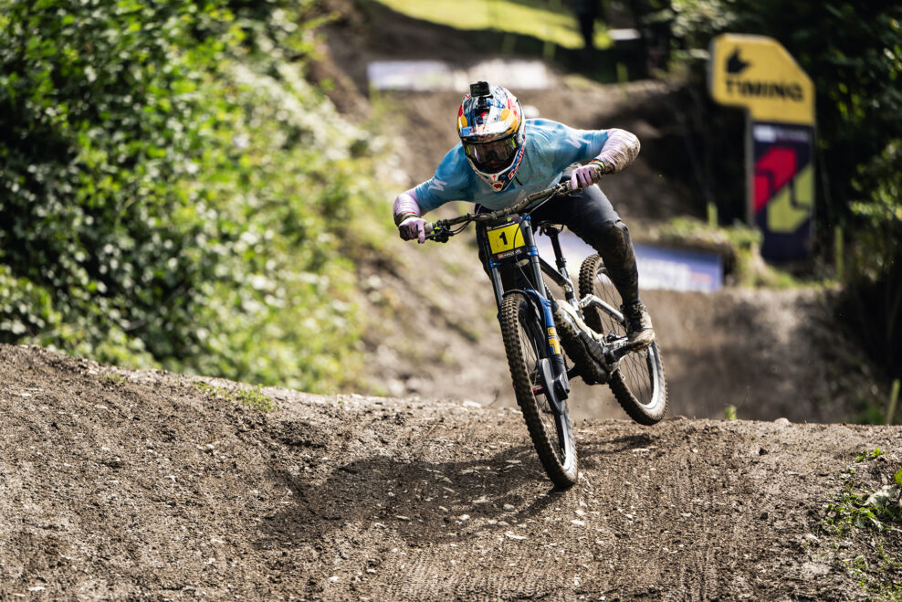 Specialized Gravity Team pokračuje v sezóne 2025 s nezmenenou zostavou