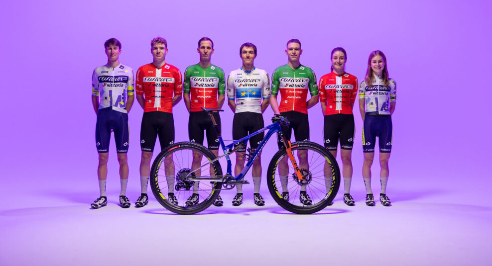 L&iacute;drom novej zostavy Wilier-Vittoria MTB Factory je taliansky &scaron;ampi&oacute;n Luca Braidot