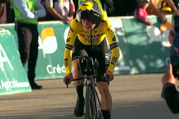 Jonas Vingegaard sa stal celkovým víťazom Okolo Algarve po dominantnej výhre v časovke