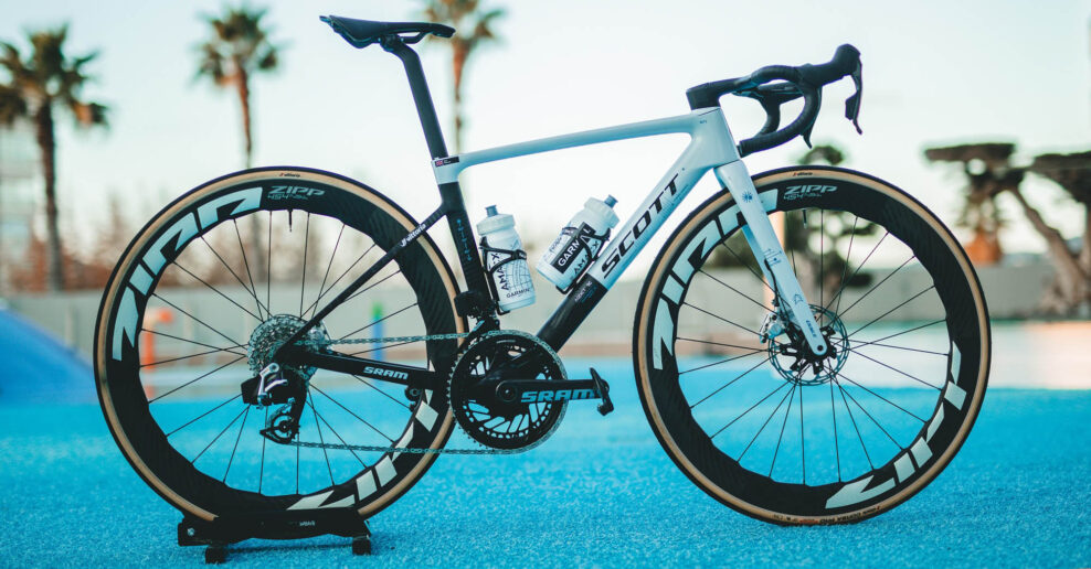 Detaily a špecifikácia pretekárskeho bicykla Scott Addict RC Toma Pidcocka