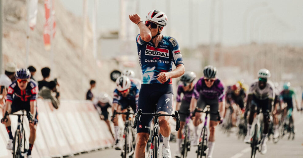 Louis Vervaeke vyhral druhú etapu Okolo Ománu po 127 km v úniku a 10-kilometrovom sóle