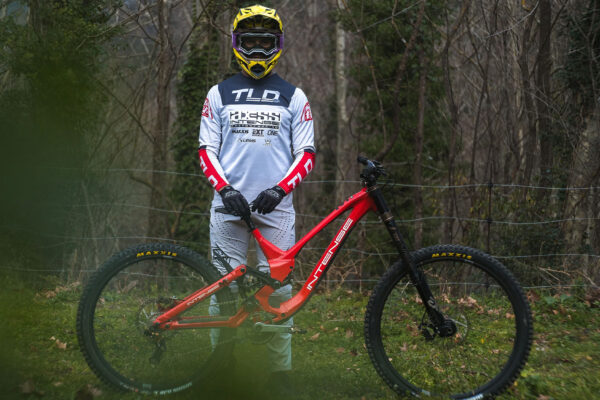 Kolumbijský talent Juanfer Vélez prestupuje do Intense Factory Racing (+video)