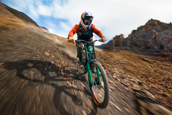 Musíte vidieť: Brage Vestavik posúva hranice freeridu v aljašskej divočine (video + galéria)