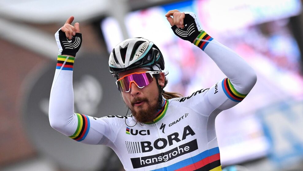 Pekeln&eacute; tempo, taktick&aacute; brzda pred cieľom a cukr&iacute;ky Haribo. Ako Peter Sagan vyhral Kuurne-Brusel-Kuurne v roku 2017