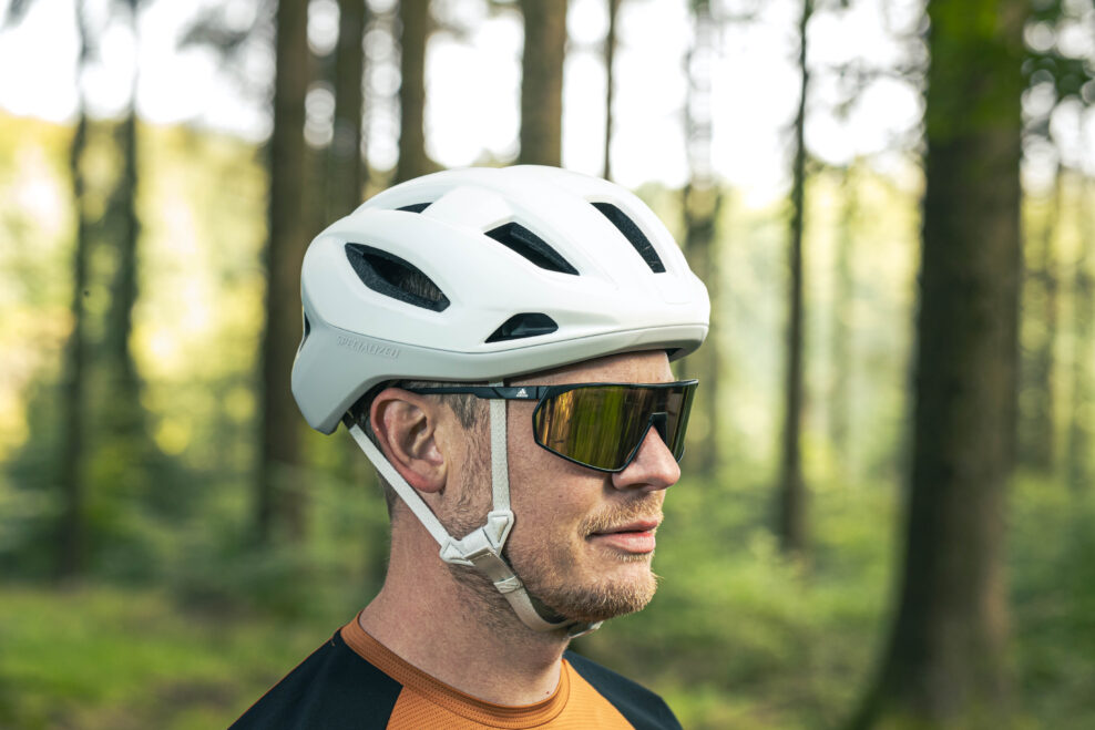 Test: Prilba SPECIALIZED SEARCH