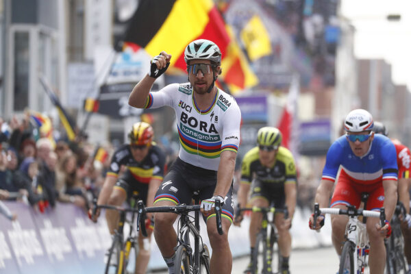 Peter Sagan zostane najúspešnejším jazdcom v histórii pretekov Gent-Wevelgem, Mads Pedersen pre chorobu neodštartuje