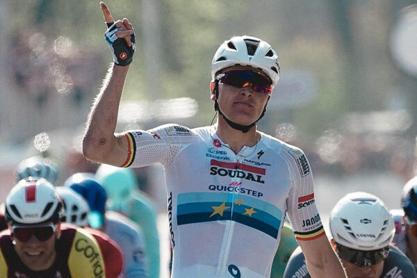 Tim Merlier porazil Philipsena a po druhýkrát vyhral šprintérsku klasiku Scheldeprijs