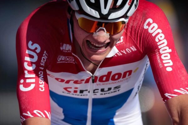 Preteky, ktoré uviedli Mathieu van der Poela na svetovú scénu. Nezabudnuteľné víťazstvo na Amstel Gold Race 2019