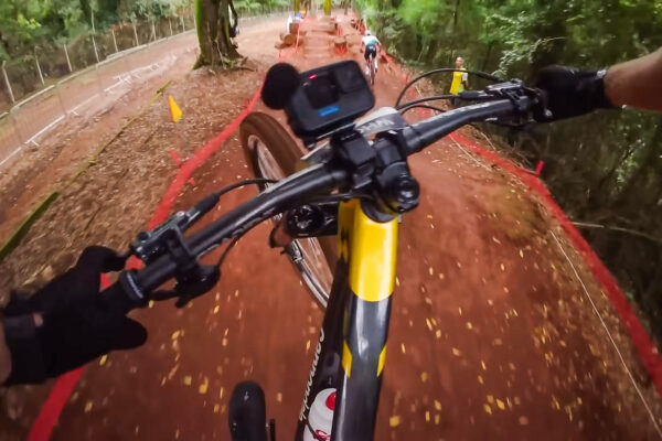 Video: Pozrite si trať prvého preteku Svetového pohára XCO 2025