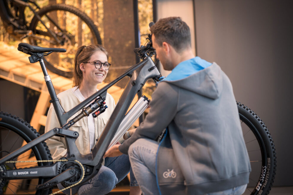 Ako predĺžiť životnosť bat&eacute;rie na elektrobicykli a čo s ňou, keď dosl&uacute;ži