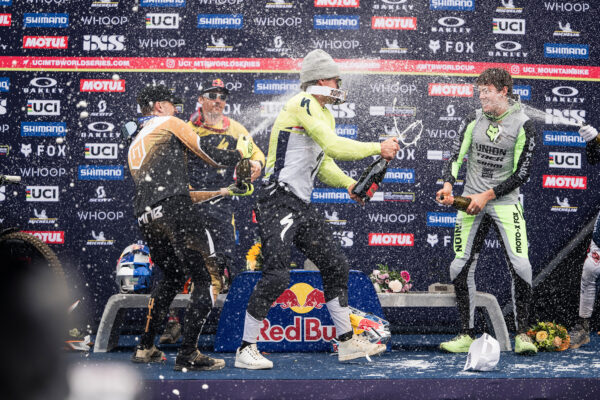 K protestu proti trojčlenn&eacute;mu p&oacute;diu na Svetovom poh&aacute;ri sa pridali aj zjazd&aacute;ri