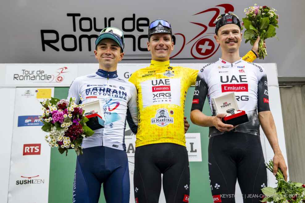 João Almeida je celkovým víťazom Okolo Romandie, záverečnú časovku vyhral Remco Evenepoel