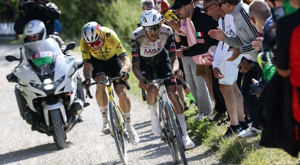 Fan&uacute;&scaron;ikovia z&uacute;ria, pretože Wout van Aert nestriedal Del Torovi. Mal na to v&scaron;ak veľmi dobr&yacute; d&ocirc;vod