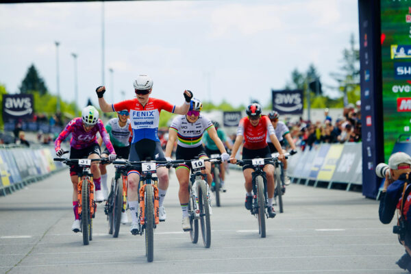 Puck Pieterse vyhrala short track v Novom Měste na Moravě pri svojom prvom štarte v tohtoročnom Svetovom pohári