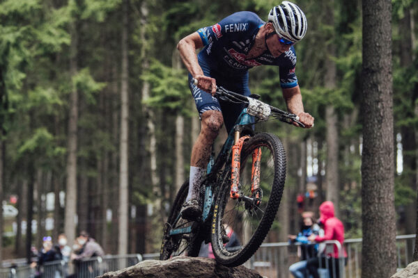 Mathieu van der Poel sa vracia k horskej cyklistike a od&scaron;tartuje na Svetovom poh&aacute;ri v Novom Měste na Moravě