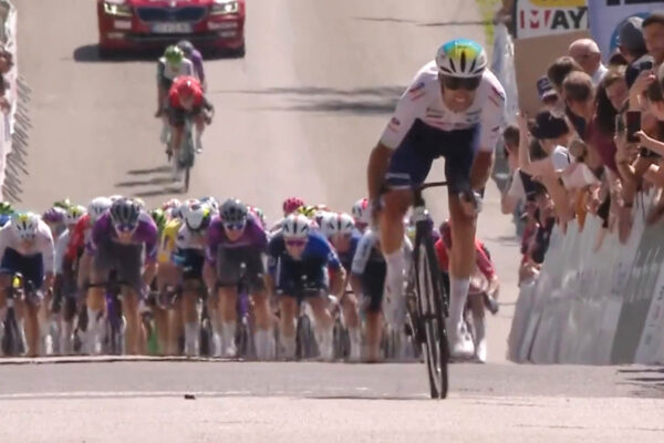 Lukáš Kubiš skončil jedenásty v úvodnej etape Boucles de la Mayenne, šprintérom „ukradol“ etapu Pierre Latour