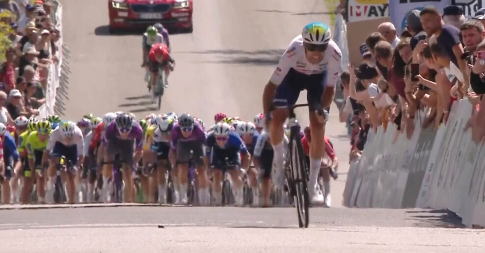 Lukáš Kubiš skončil jedenásty v úvodnej etape Boucles de la Mayenne, šprintérom „ukradol“ etapu Pierre Latour