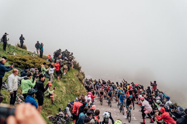 Najťažšie horské etapy ešte len prichádzajú. Čo čaká jazdcov v poslednom týždni Giro d’Italia?