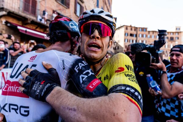 Ešte pred týždňom zvažoval, či má vôbec zmysel pokračovať. Wout van Aert verí v ďalšie víťazstvo na Giro d’Italia