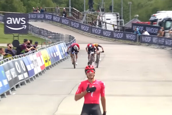 VIDEO ‎| Najlepšie momenty tretieho kola Svetového pohára XCO v Novém Městě na Moravě