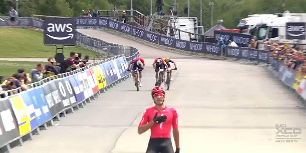 VIDEO ‎| Najlepšie momenty tretieho kola Svetového pohára XCO v Novém Městě na Moravě