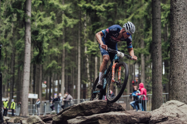 Mathieu van der Poel sa vracia na horský bicykel. Vo Val di Sole chce získať posledný chýbajúci titul majstra sveta