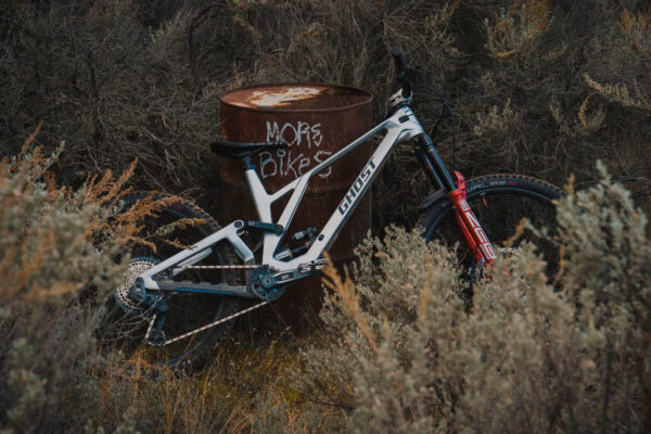 Ghost sa vracia do gravity segmentu s freeridovým bicyklom Poacha