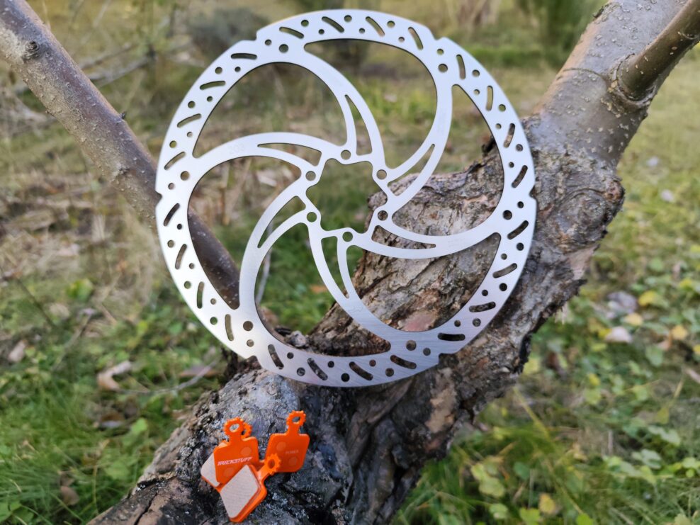 Test: Brzdové kotúče a platničky Trickstuff
