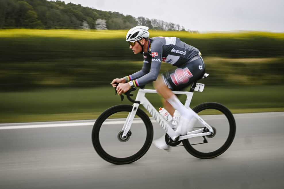Mathieu van der Poel odštartuje na Critérium du Dauphiné, zo zranenia z horského bicykla sa už zotavil