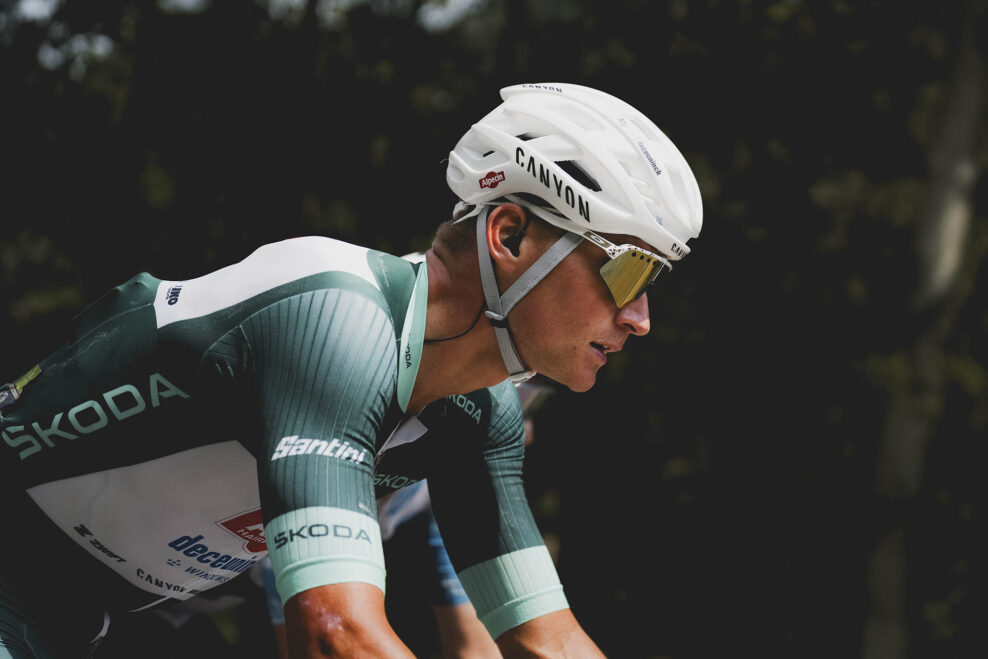 &bdquo;Jeden z najťaž&scaron;&iacute;ch dn&iacute;, ak&yacute; som kedy na bicykli zažil.&ldquo; Mathieu van der Poel hovor&iacute;, že nem&ocirc;že reagovať na každ&yacute; &uacute;tok