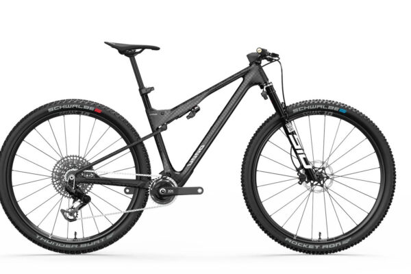 Nová generácia celoodpruženého bicykla UNNO Horn váži iba 9,6 kg