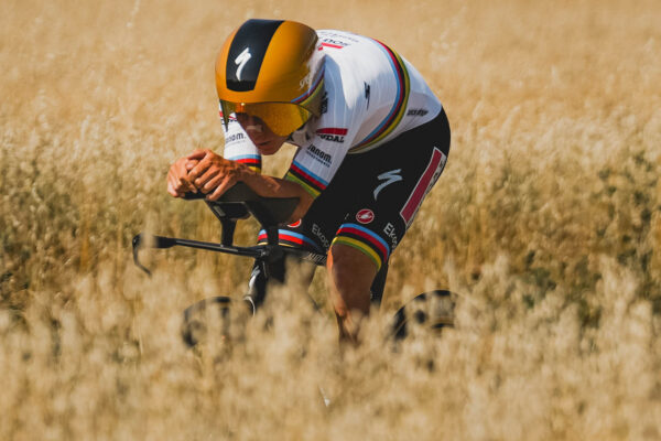 Remco Evenepoel vyhral časovku na Critérium du Dauphiné. Jonas Vingegaard bol rýchlejší ako Tadej Pogačar