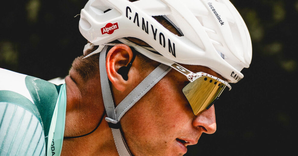 Meta predstav&iacute; inteligentn&eacute; okuliare Oakley. Pre cyklistov to m&ocirc;že byť praktick&yacute; doplnok