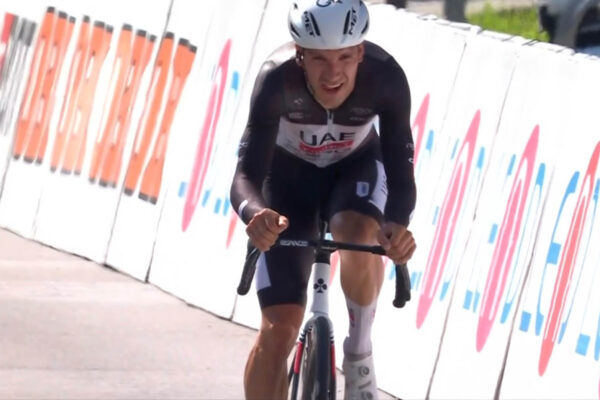 João Almeida vyhral záverečnú horskú časovku a stal sa celkovým víťazom pretekov Okolo Švajčiarska