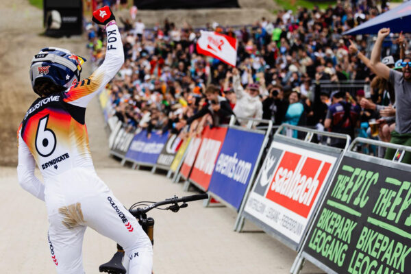 Jackson Goldstone je definit&iacute;vne sp&auml;ť na vrchole. V Leogangu z&iacute;skal druh&eacute; v&iacute;ťazstvo Svetov&eacute;ho poh&aacute;ra za sebou